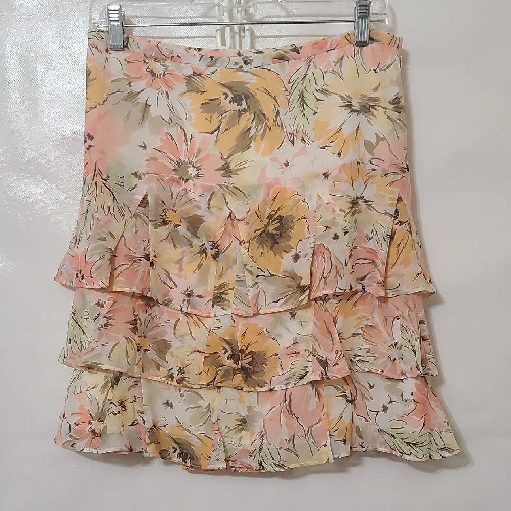 Ann Taylor Loft Women's Peach Floral 100% Silk‎ Tiered Ruffle Lined Skirt 6 NEW